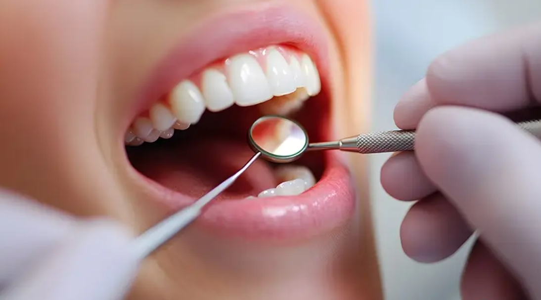 Steroids in Dentistry: Uses, Benefits, Side Effects and Oral Health Risks
